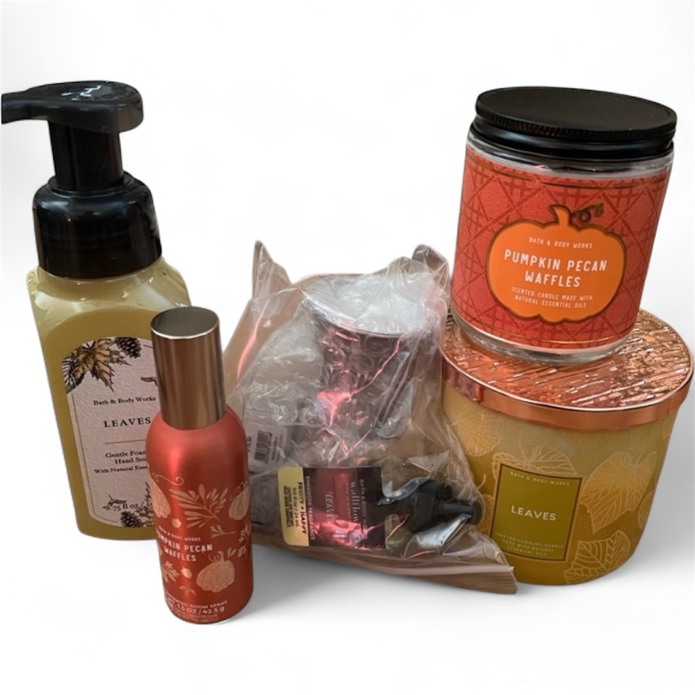 Bath & Body Works Pumpkin Pecan Waffles & Leaves Limited Edition Fall Bundle